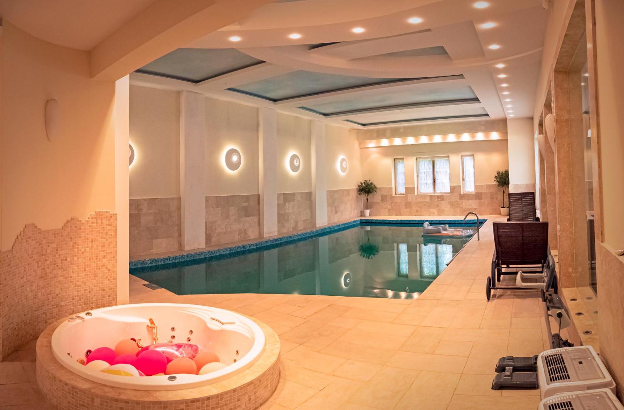 Luxury Villa Indoor Pool Warsaw Маґдаленка Екстер'єр фото